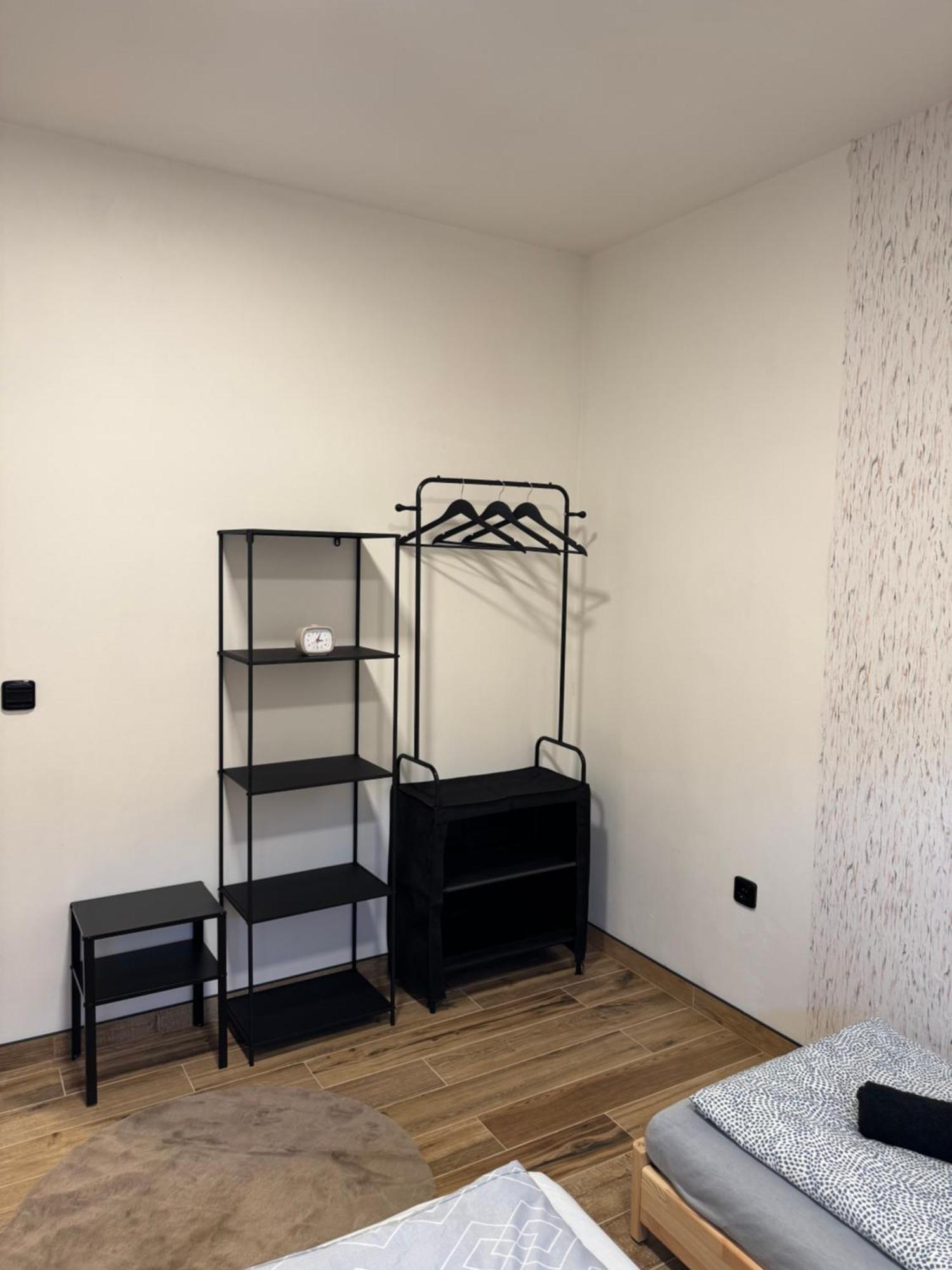 J One Apartmany ปาร์ดูบิตเซ ภายนอก รูปภาพ